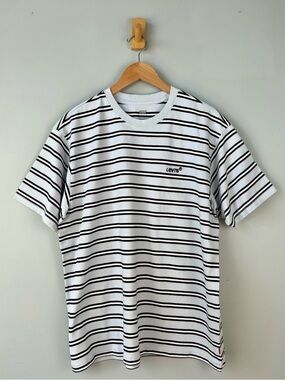 NEW Levi's Red Tab Mens Vintage Tee Large